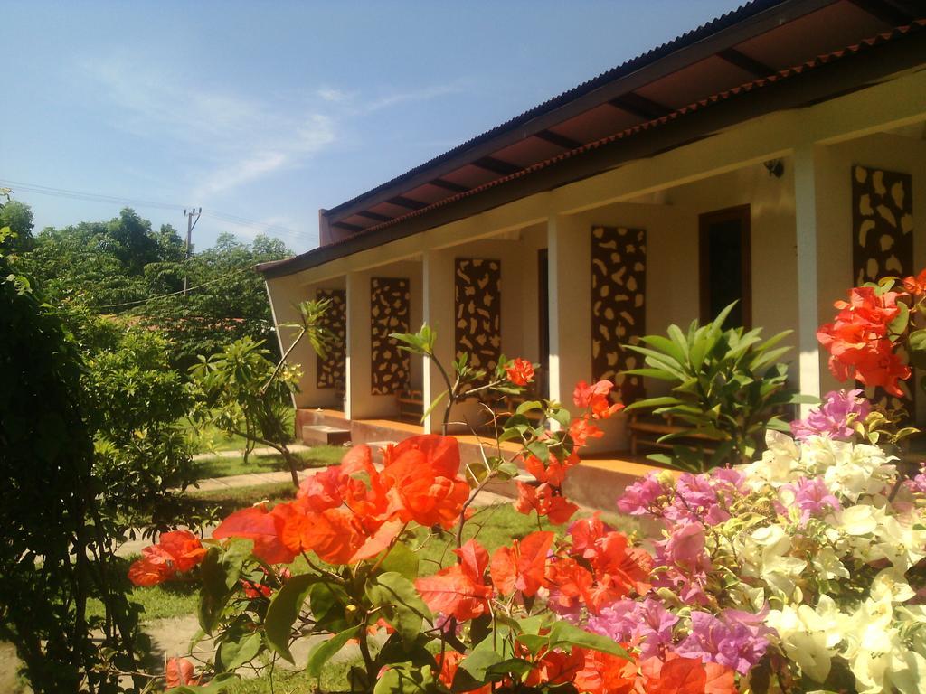 Kiayazo Hotel Gili Trawangan Exterior photo