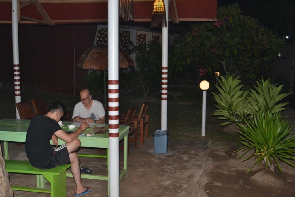 Kiayazo Hotel Gili Trawangan Exterior photo