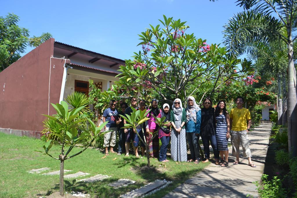 Kiayazo Hotel Gili Trawangan Exterior photo